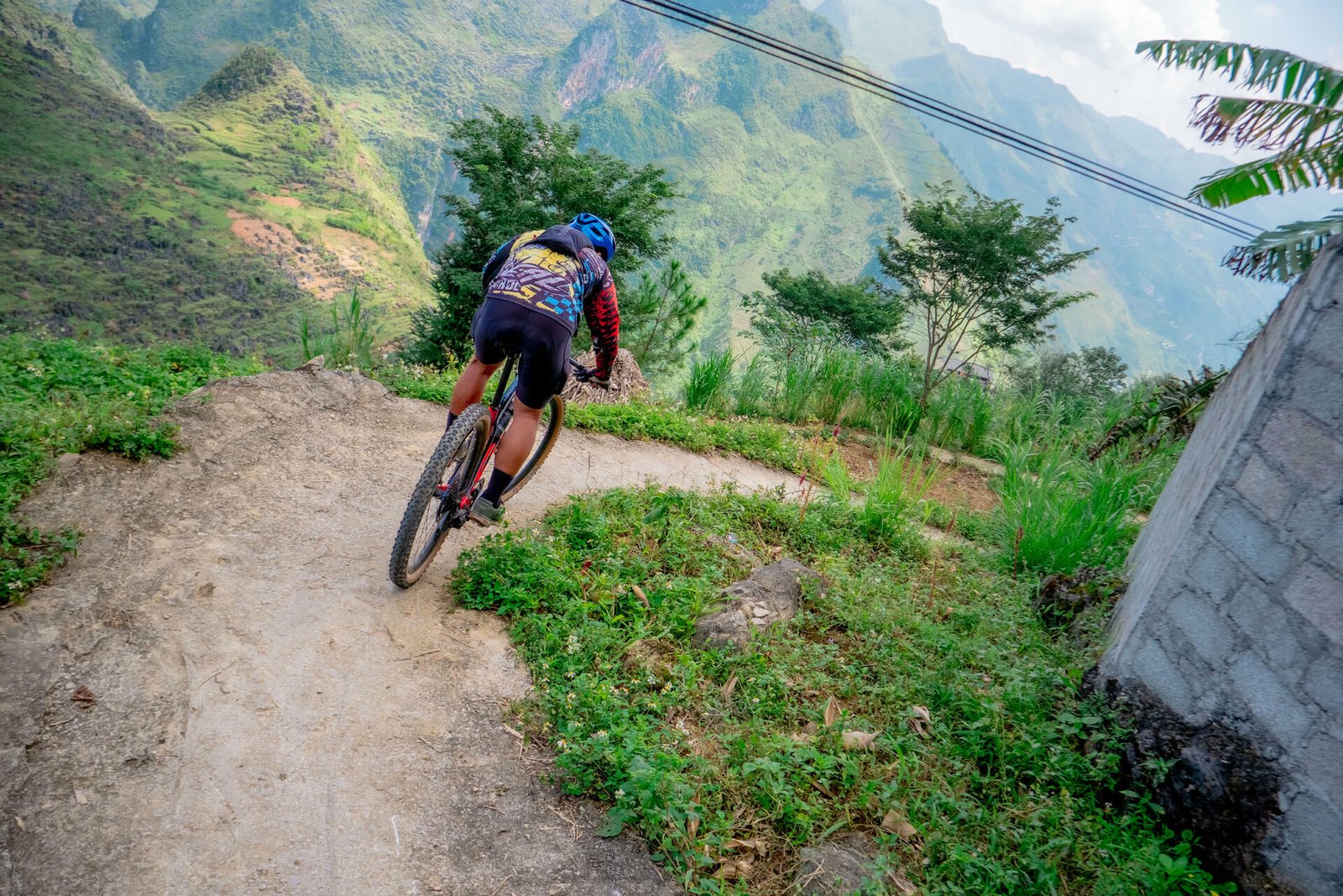 7 Day Northern Vietnam Cycling Tour: A Week of Wonders on Two Wheels